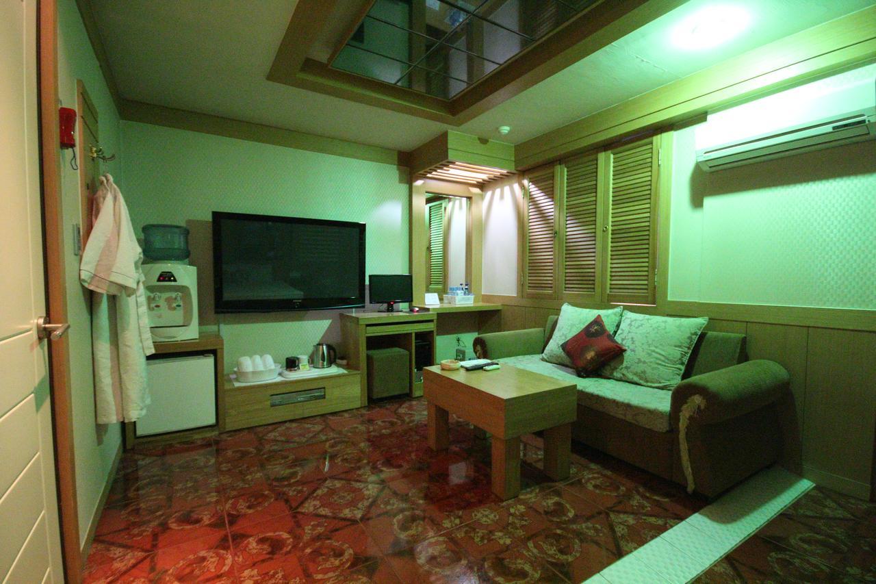 Alibaba Motel Busan Exterior photo